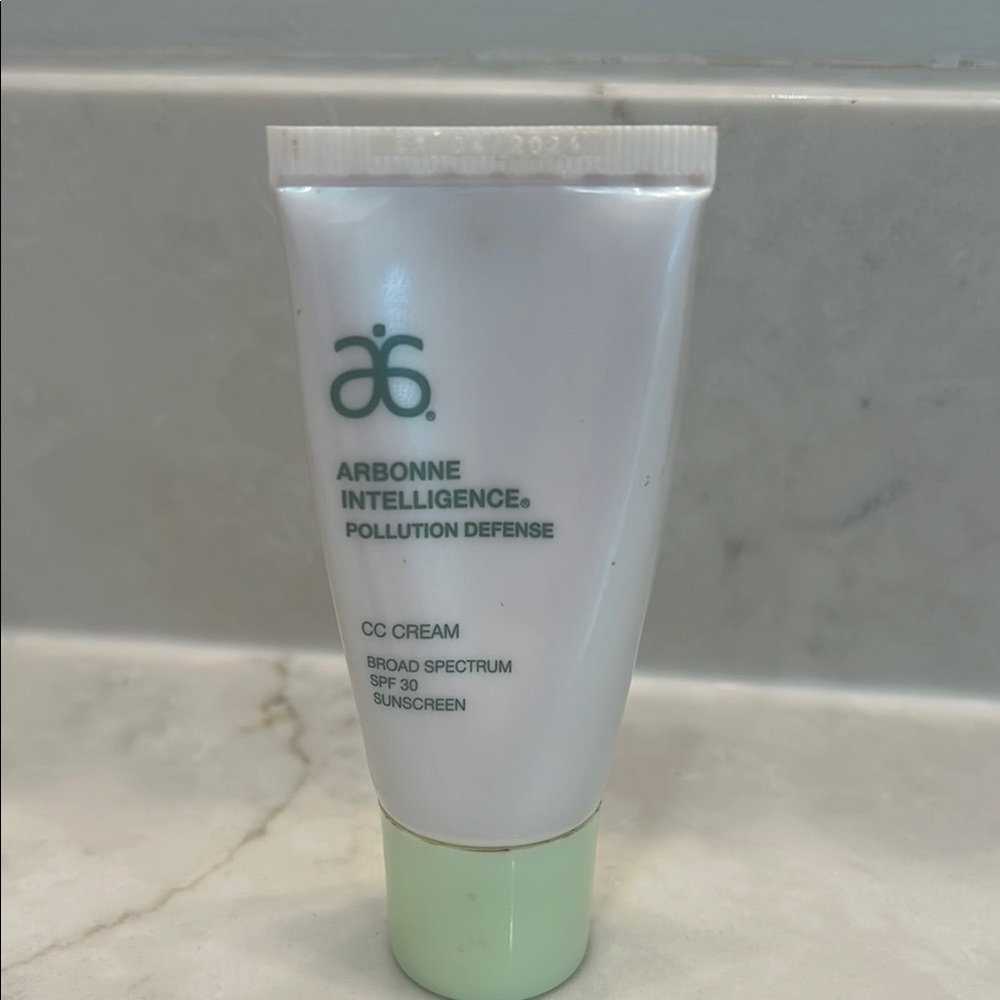 Arbonne Intelligence CC Cream - White and Mint